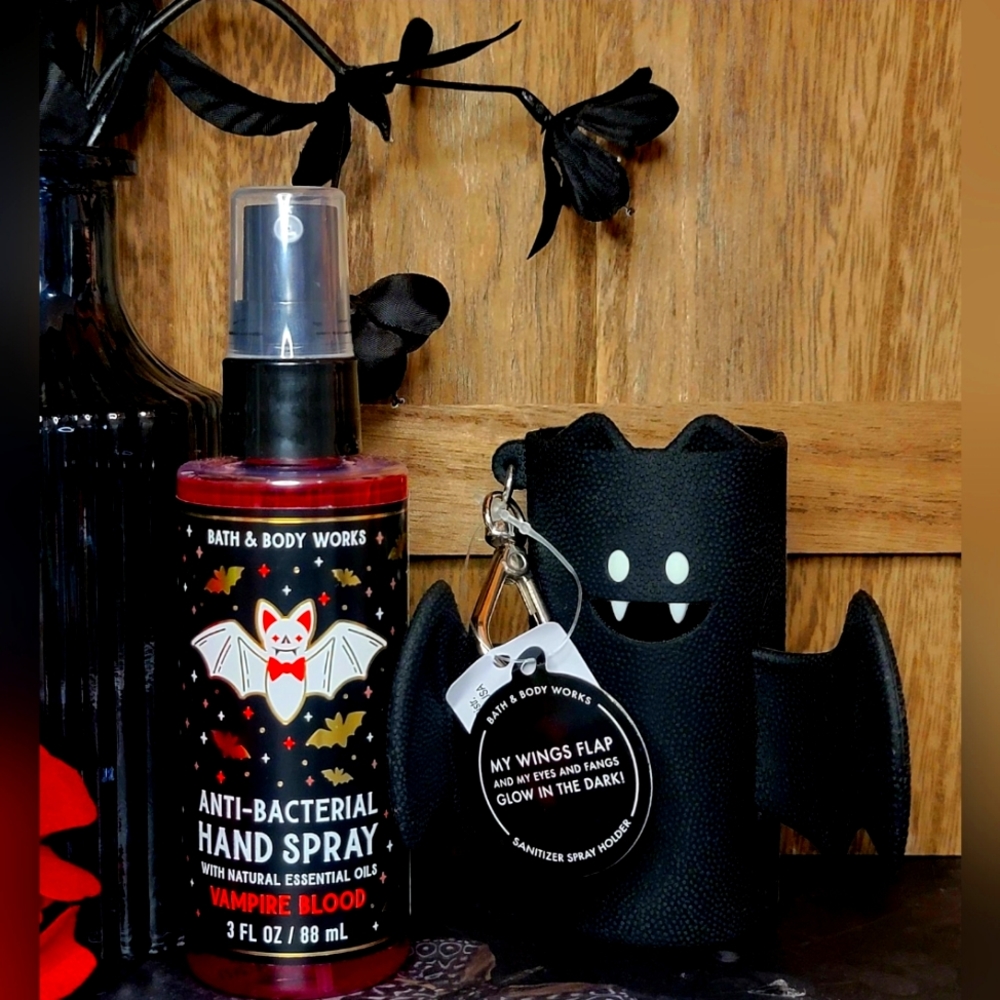 B&BW GITD Vampire Bat Spray Holder & Vamprire Blood Spray